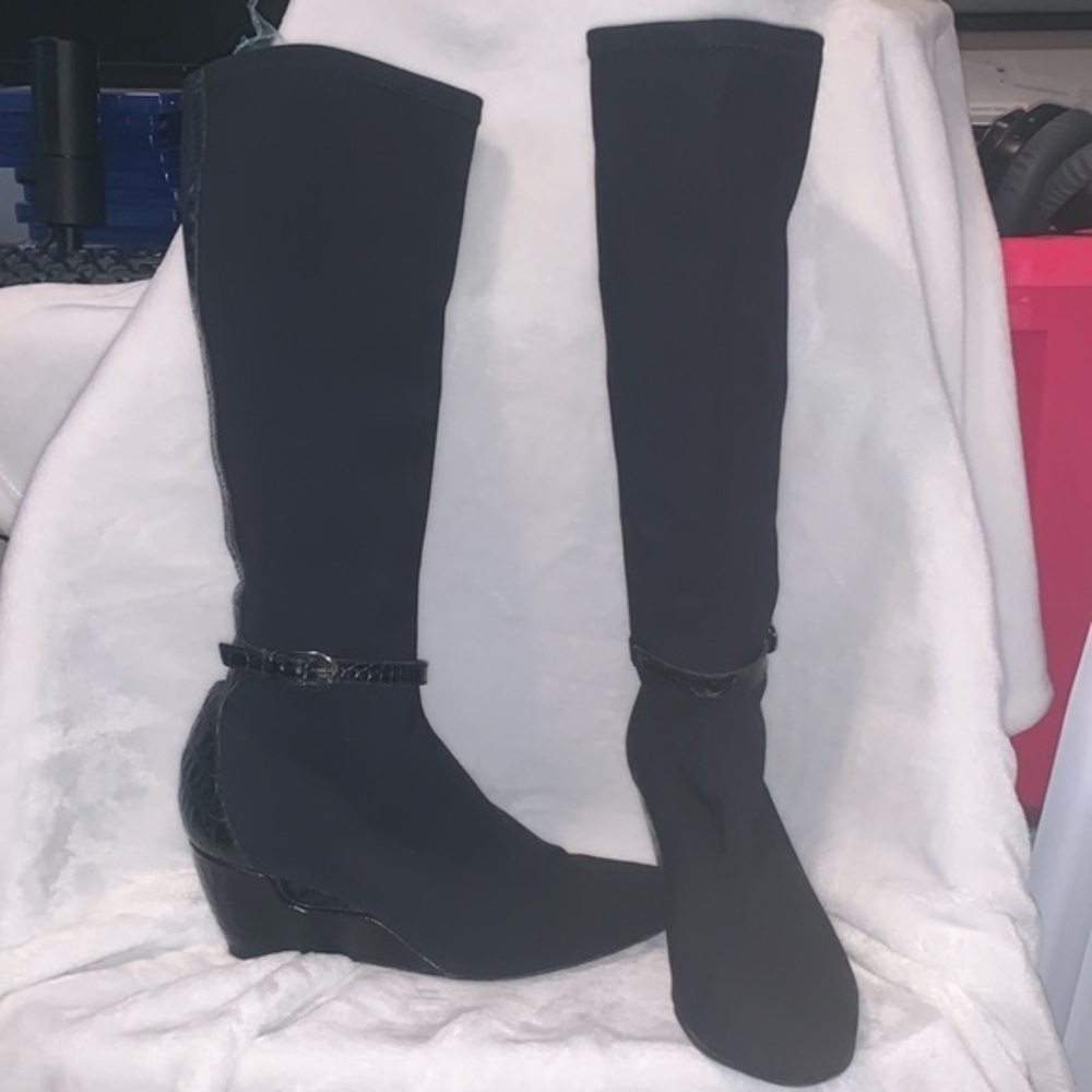 Donald J Piner pull on couture wedge boots